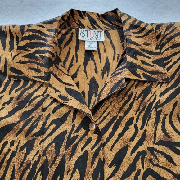 Vintage STUNT Silk Blouse Long Sleeve Button Up Brown Tiger Print Size Small - Picture 3 of 9